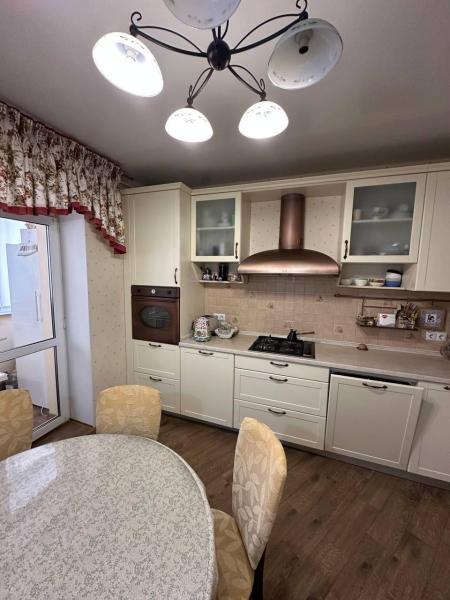Продам 3-комнатную квартиру в новостройке