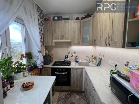 Продам 4-кімнатну квартиру