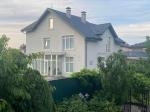 Продам 3-поверховий будинок, 250 м², капітальний ремонт