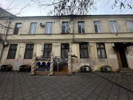 Продам офис в многоквартирном доме