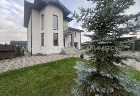 Продам 3-этажный дом