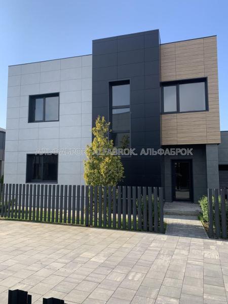 Продам 2-поверховий будинок