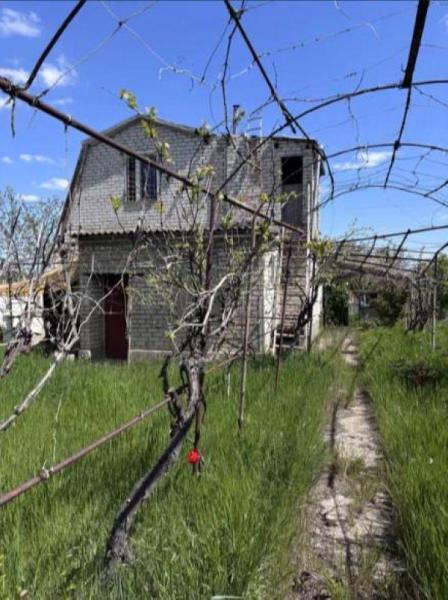 Продам 2-поверховий будинок