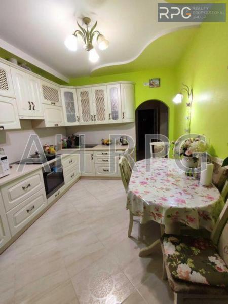 Продам 2-кімнатну квартиру