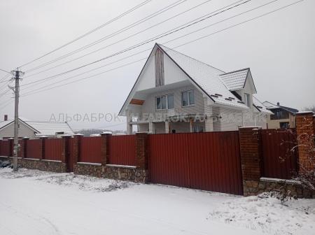 Продам 2-этажный дом