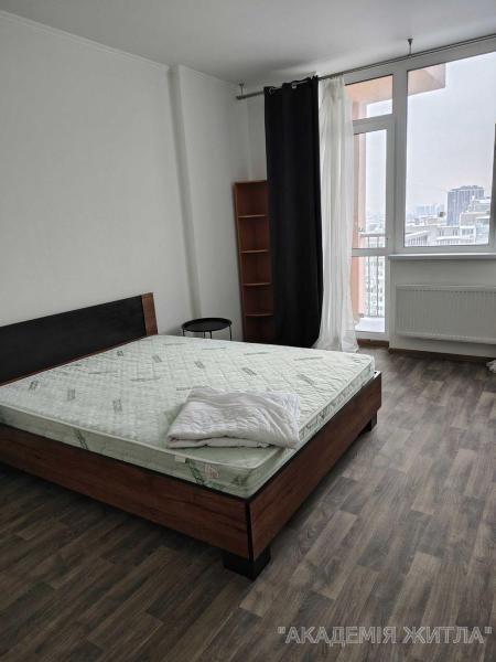 Сдам 3-комнатную квартиру в новостройке