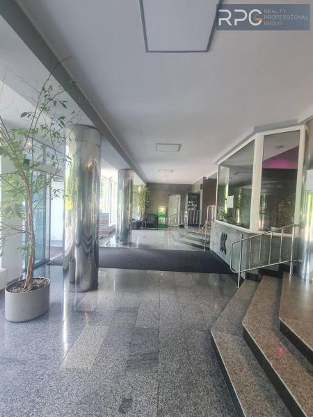 Здам офіс в офісному центрі