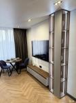Продам 1-кімнатну квартиру в новобудові, ЖК Варшавський 2, 44 м², авторський дизайн