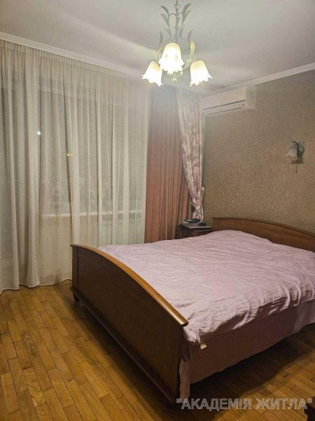 Продам 2-комнатную квартиру