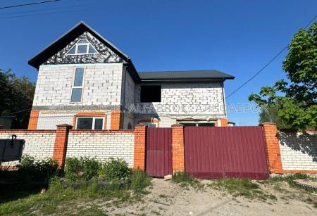 Продам 2-этажный дом