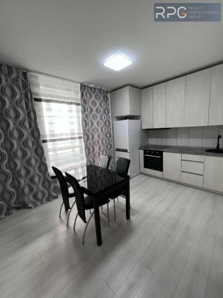 Продам 3-кімнатну квартиру, ЖК Каховська