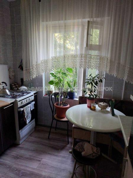 Продам 2-кімнатну квартиру