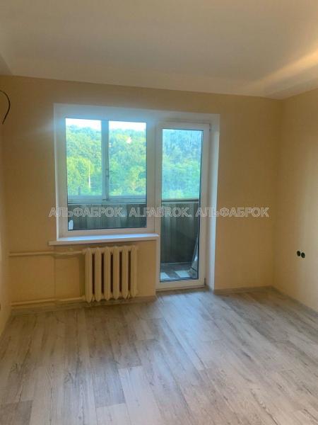 Продам 2-комнатную квартиру
