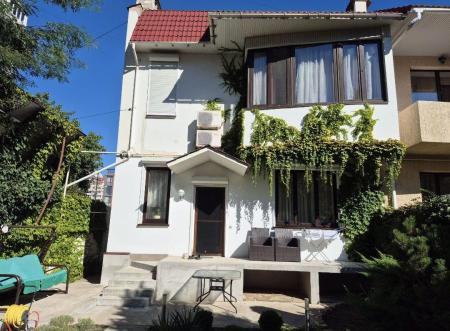 Продам 3-этажный таунхаус