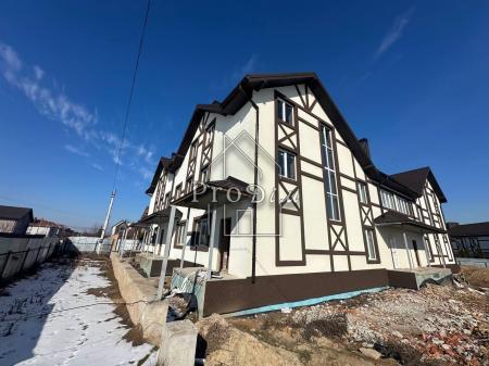 Продам 3-поверховий таунхаус