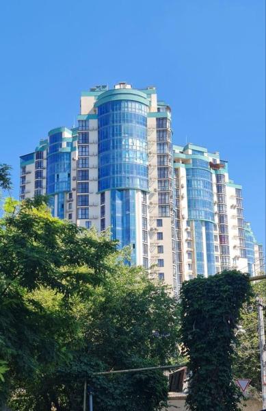 Продам 5-кімнатну квартиру в новобудові