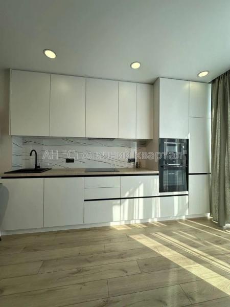 Продам 2-комнатную квартиру, ЖК Метрополия 2