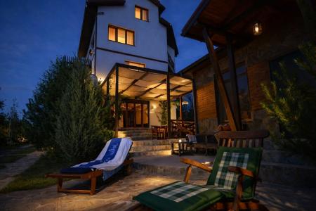 Продам 3-поверховий будинок