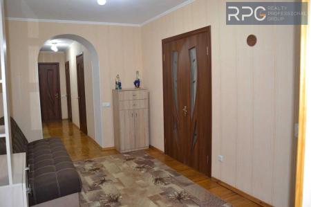 Продам 3-кімнатну квартиру