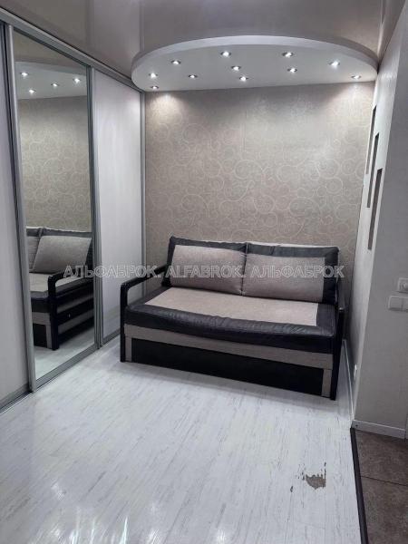 Продам квартиру-студию