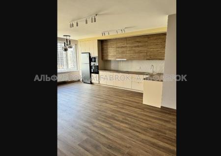 Продам 3-кімнатну квартиру, ЖК Метрополіс