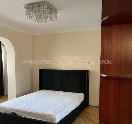 Продам 2-комнатную квартиру