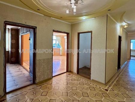 Продам 3-кімнатну квартиру