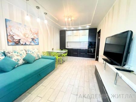 Продам 3-комнатную квартиру в новостройке