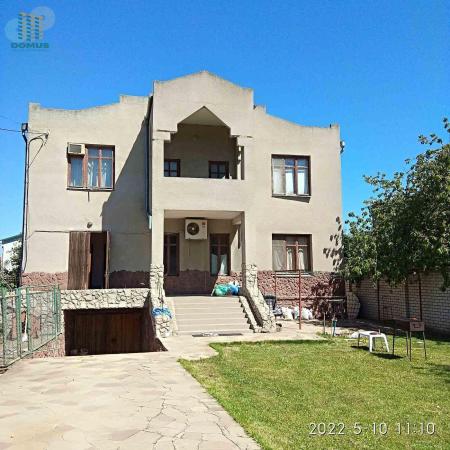 Продам 2-поверховий будинок