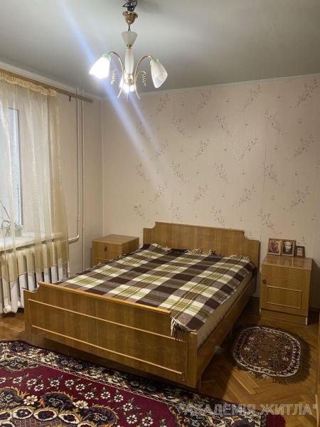 Продам 3-комнатную квартиру