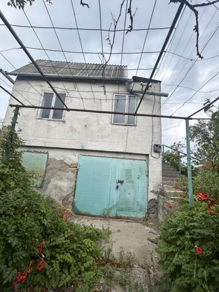 Продам 2-этажный дачный дом