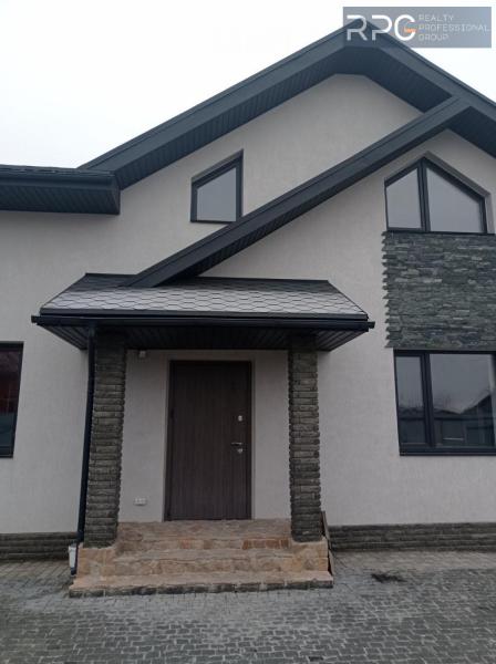 Продам 2-поверховий будинок