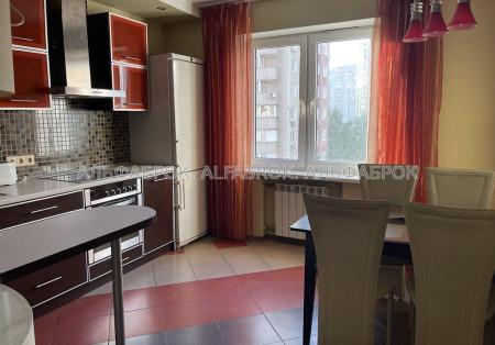Продам 3-кімнатну квартиру