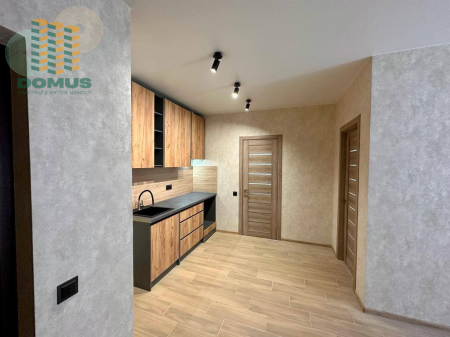 Продам 2-кімнатну квартиру, ЖК «П'ятдесят сьома перлина»