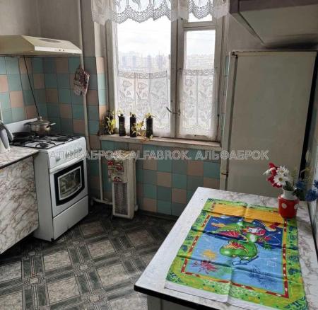 Продам 3-кімнатну квартиру