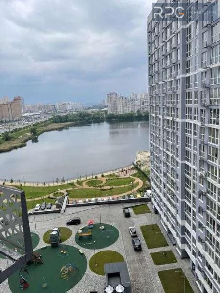 Продам 2-кімнатну квартиру, ЖК Лебединий
