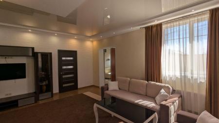 Продам 2-поверховий будинок