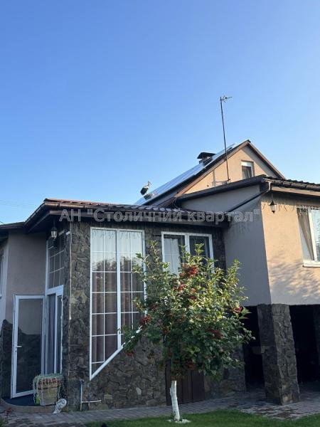 Продам 2-поверховий дачний будинок