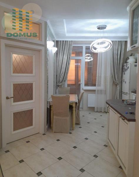 Продам 2-кімнатну квартиру, ЖК «Михайлівське містечко»