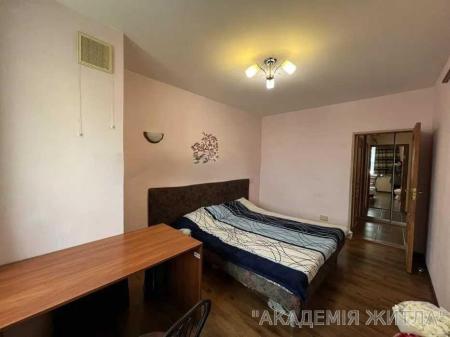 Продам 2-комнатную квартиру