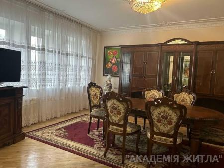 Продам 3-комнатную квартиру