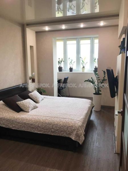 Продам 2-кімнатну квартиру