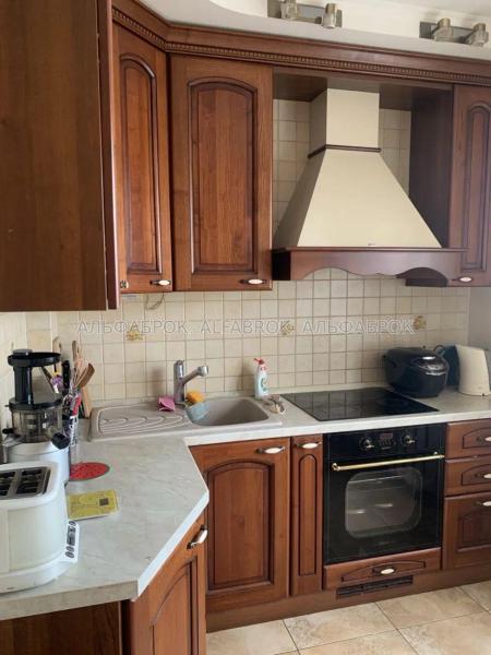 Продам 3-комнатную квартиру