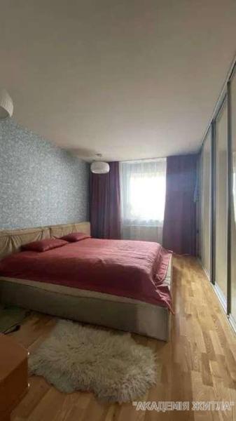 Продам 3-комнатную квартиру