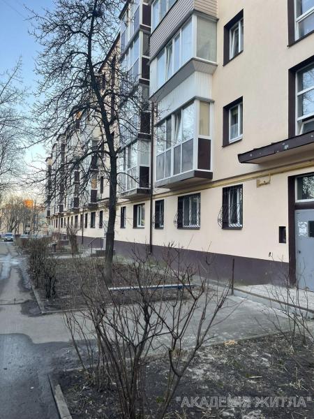 Продам 2-комнатную квартиру