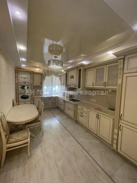Продам 3-кімнатну квартиру