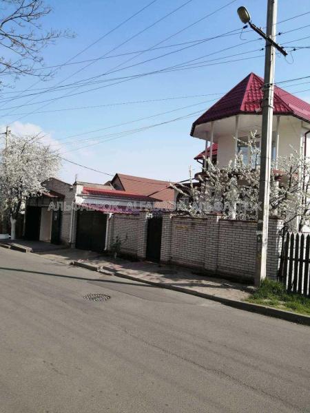 Продам 2-поверховий будинок