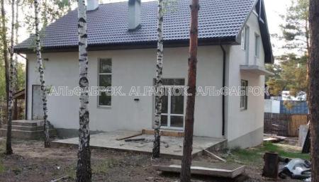 Продам 3-поверховий будинок
