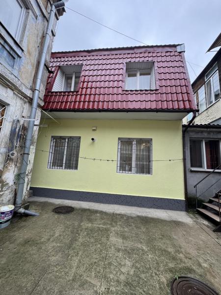 Продам 3-кімнатну квартиру