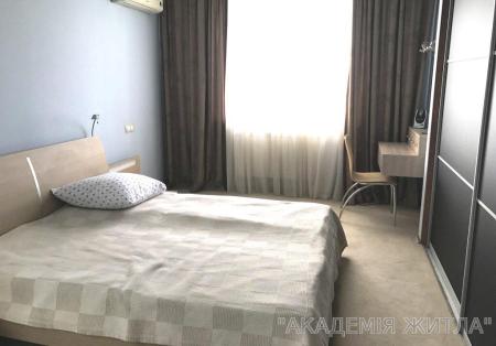 Сдам 4-комнатную квартиру в новостройке